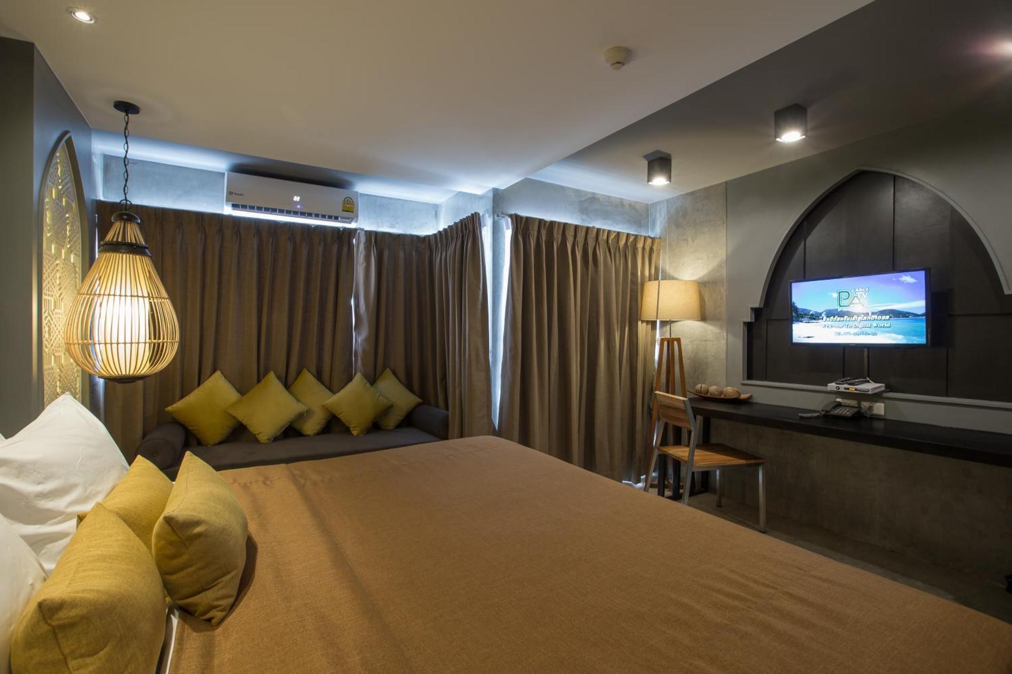 Отель Signature Boutique 3*
